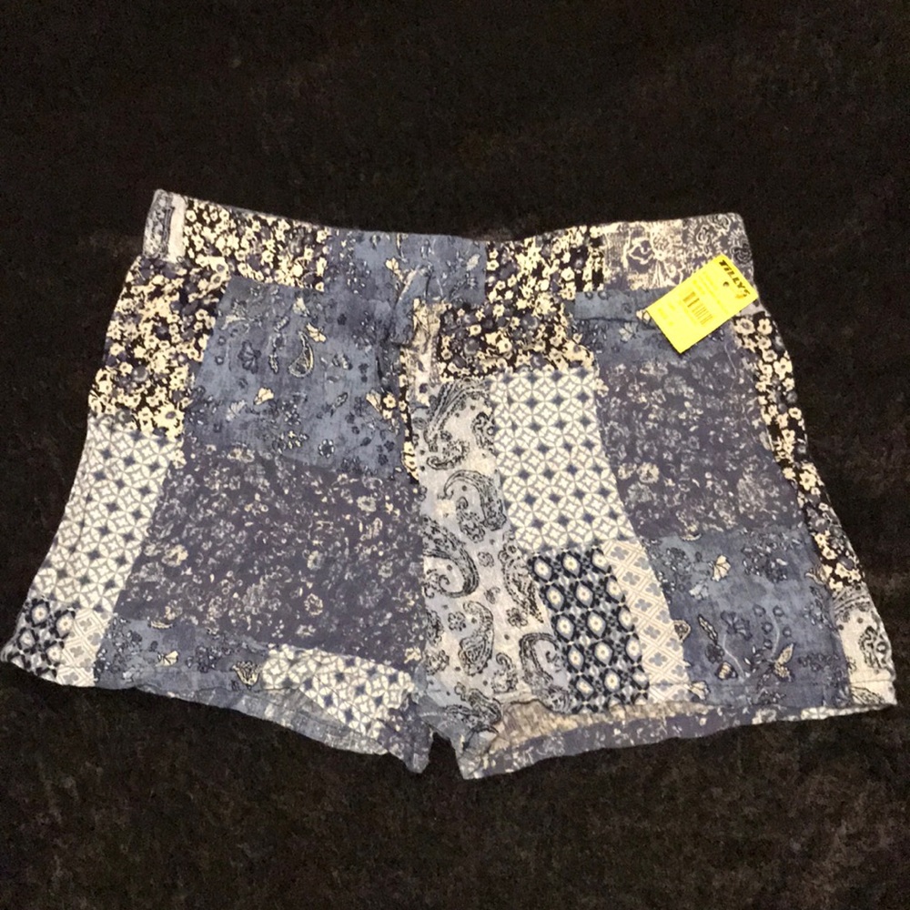Tillys NWT blue paisley patchwork shorts